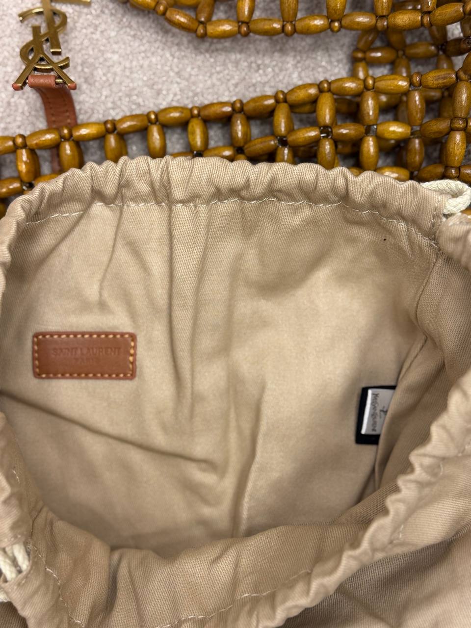 Le 5 À 7 Large In Wood Beads