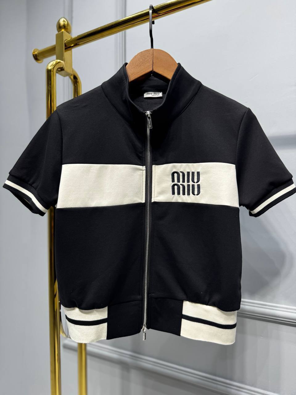 Black 2-Piece Luxury Set – Zip Top & Wide-Leg Pants