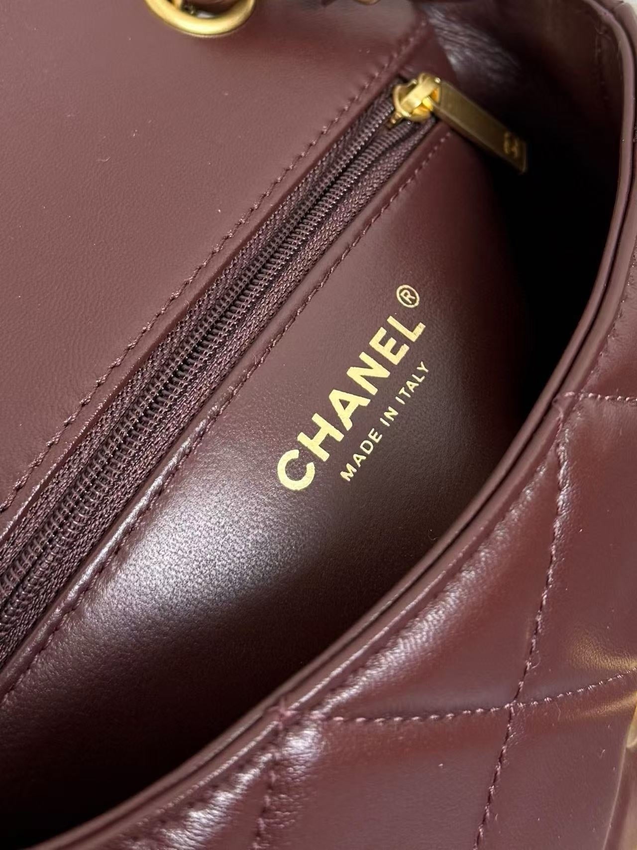 26 Teddy Shearling Chain Shoulder Bag