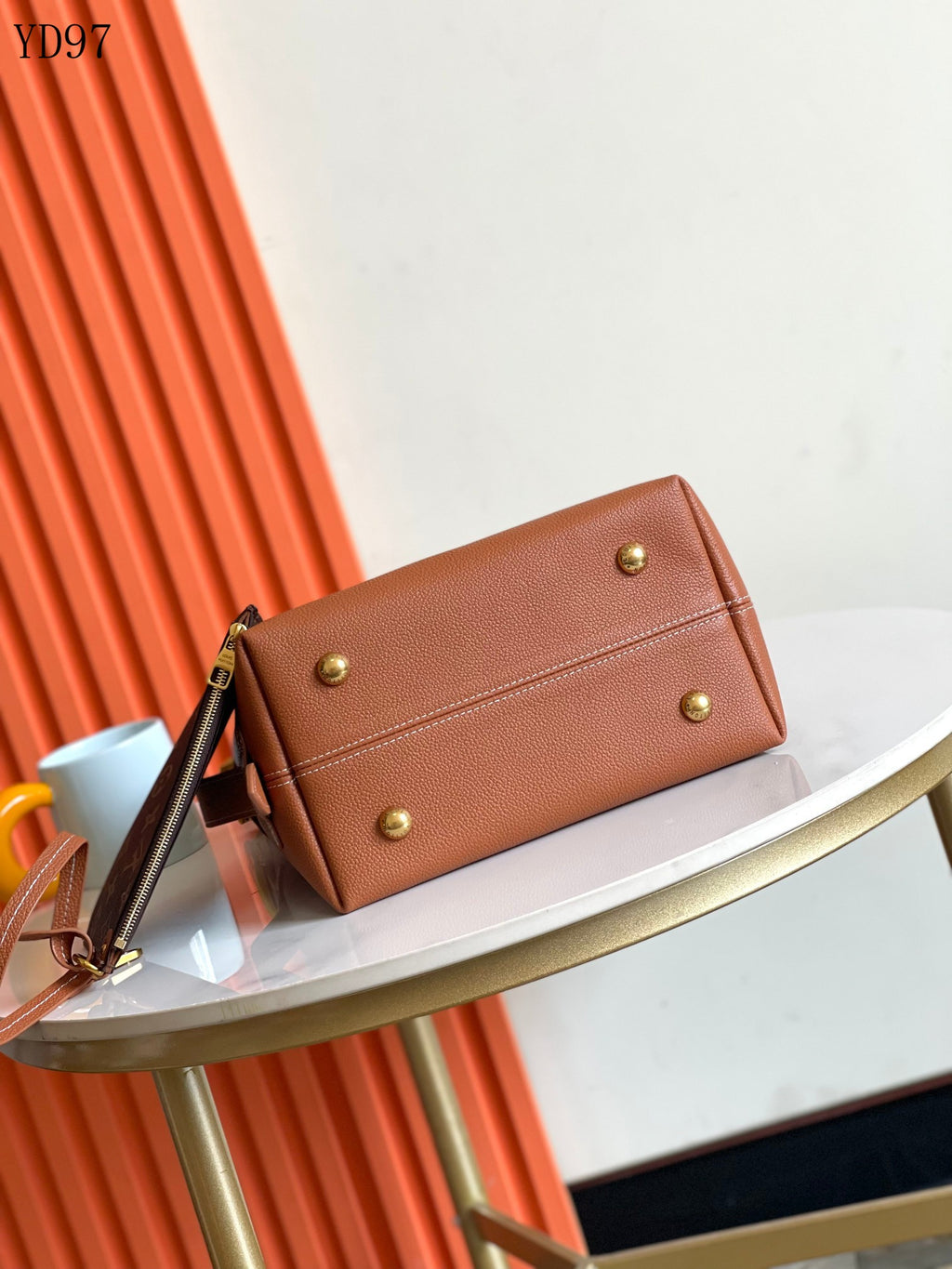 Low Key Hobo Bag 28 cm