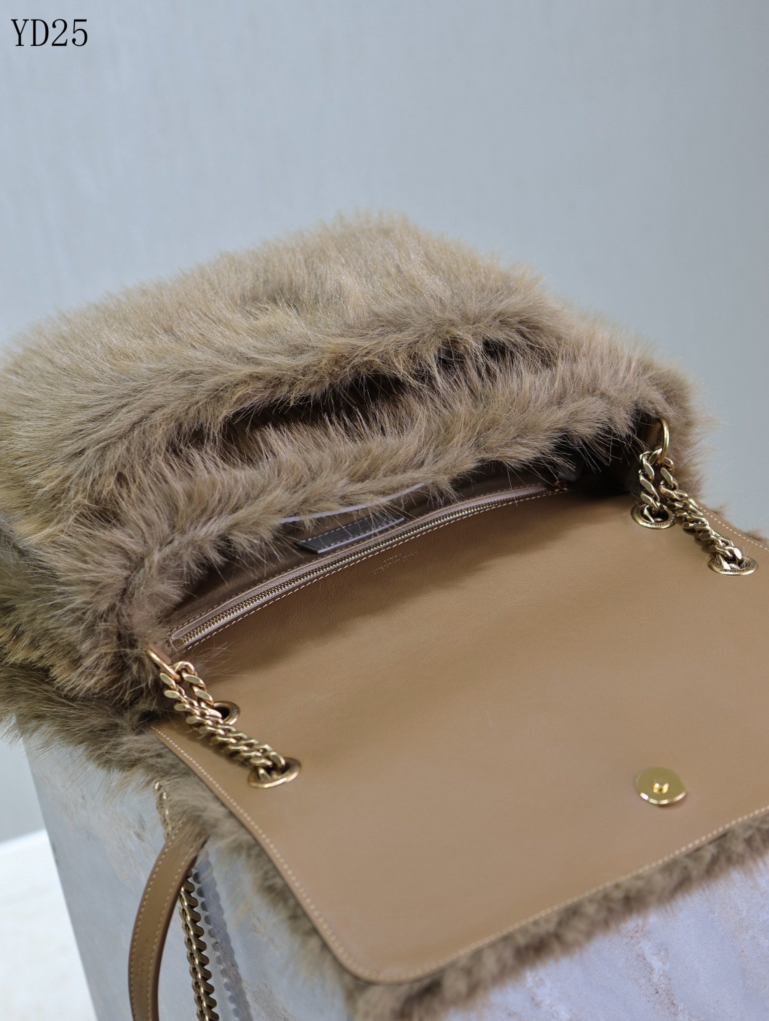 Niki Medium in Shearling Bag