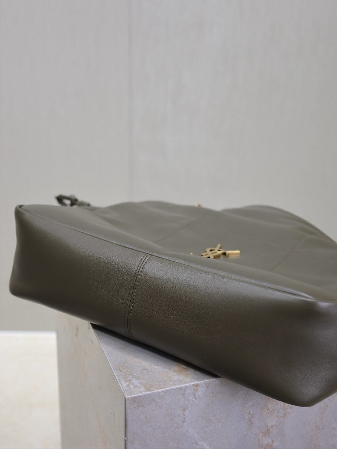 Niki Soft Chain Shoulder Bag