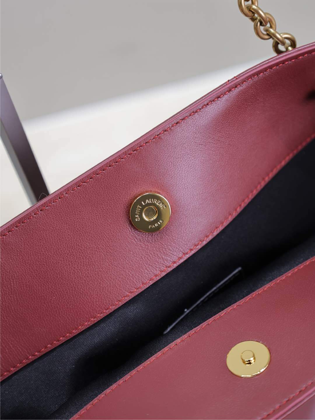 Niki Soft Chain Shoulder Bag