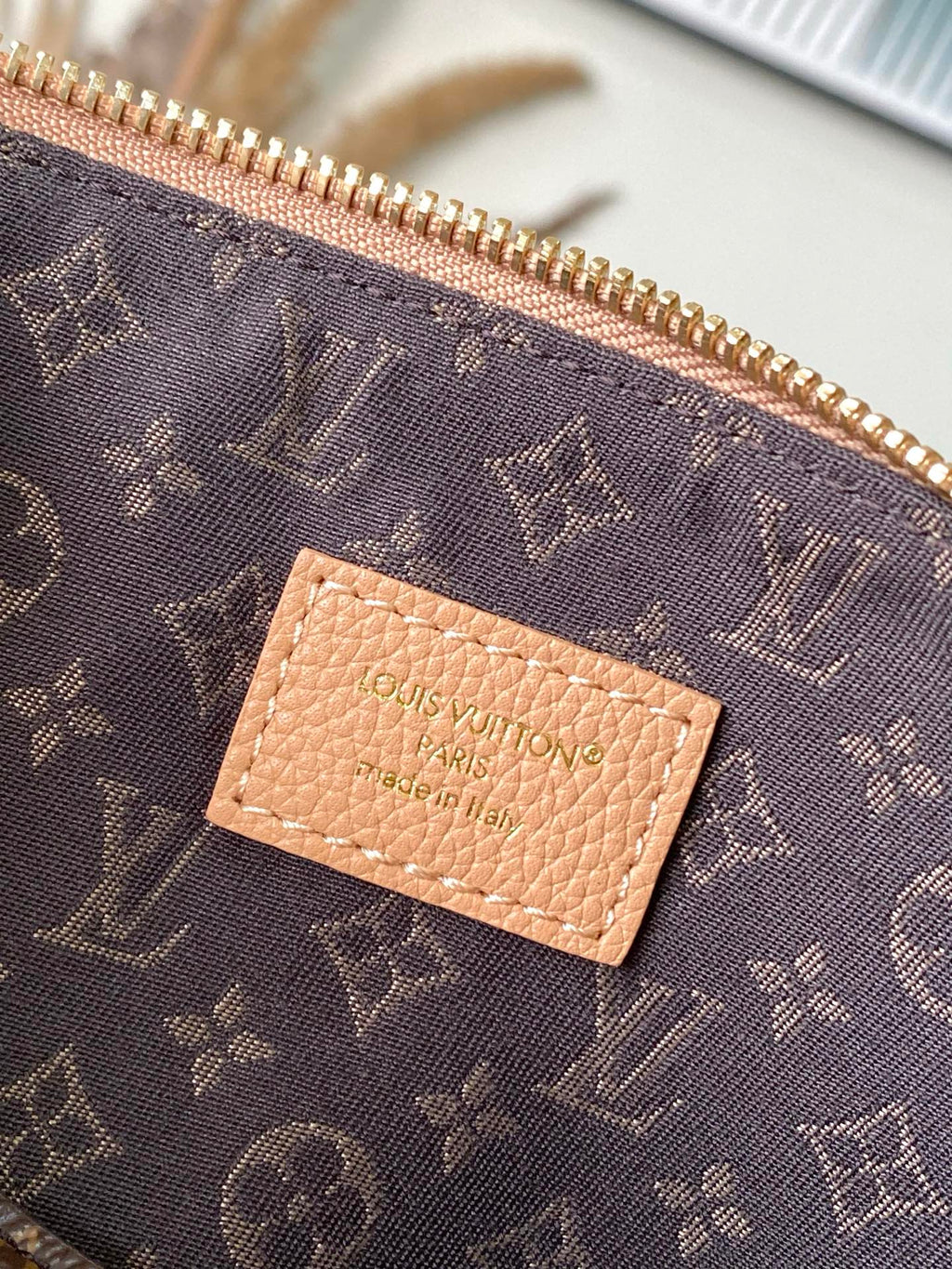 Multipass Leather Shoulder Bag