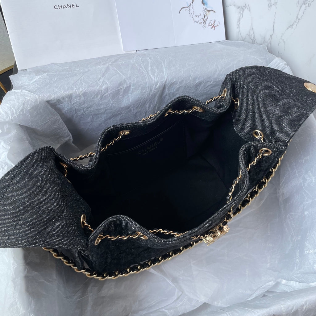 25 Medium Quilted Denim Bag