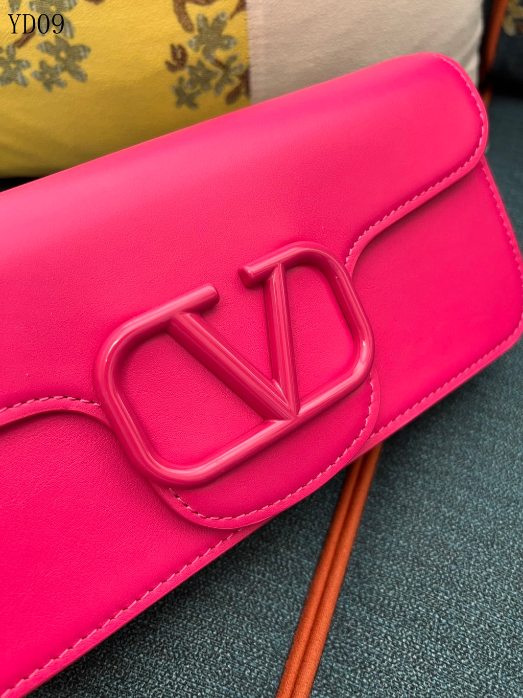 Garavani VLogo Signature Bag