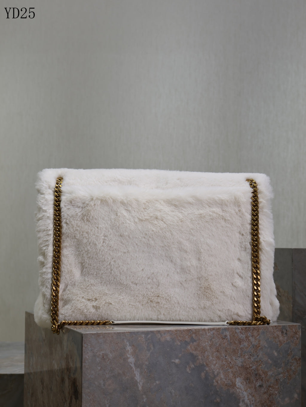 Niki Large in Shearling Bag