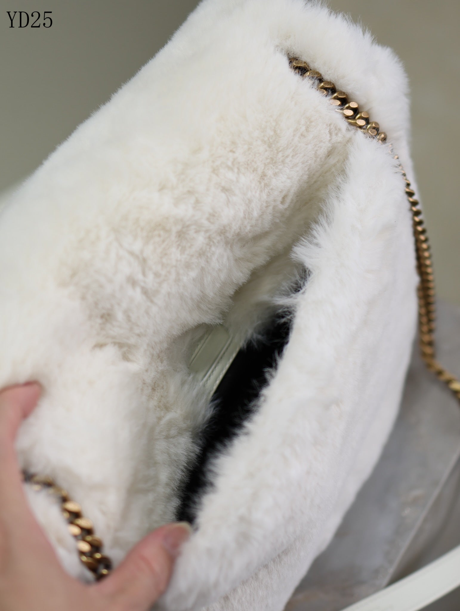 Niki Medium in Shearling Bag