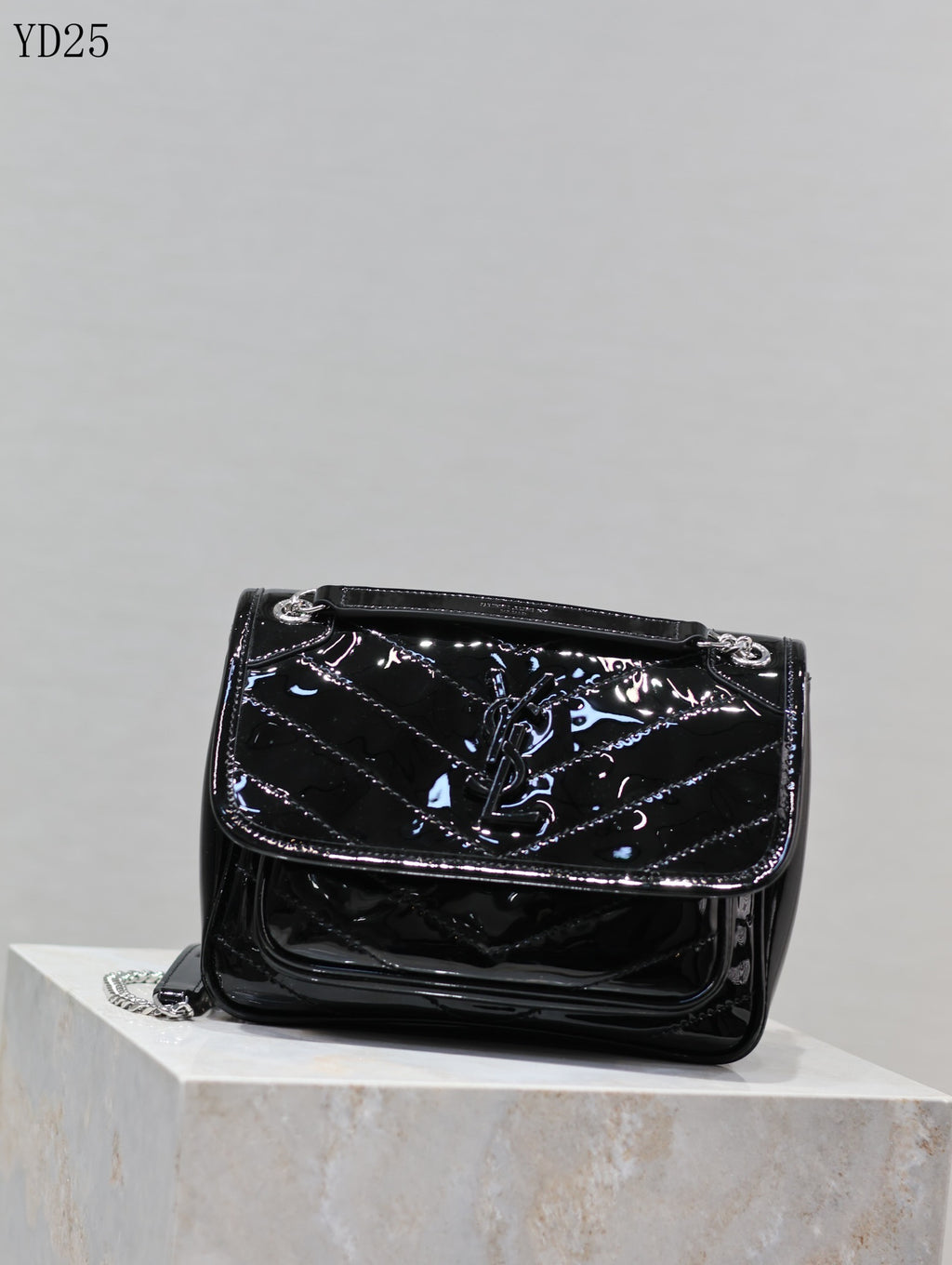 Niki Medium Patent Leather Shoulder Bag