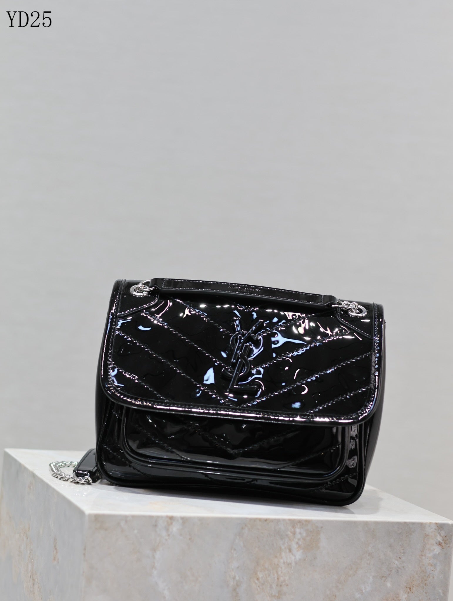 Niki Medium Patent Leather Shoulder Bag