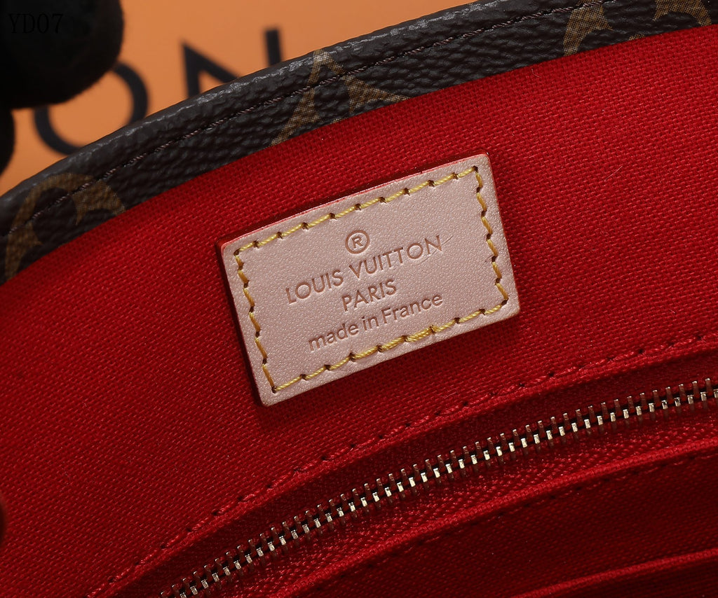 Monogram Sac Plat BB