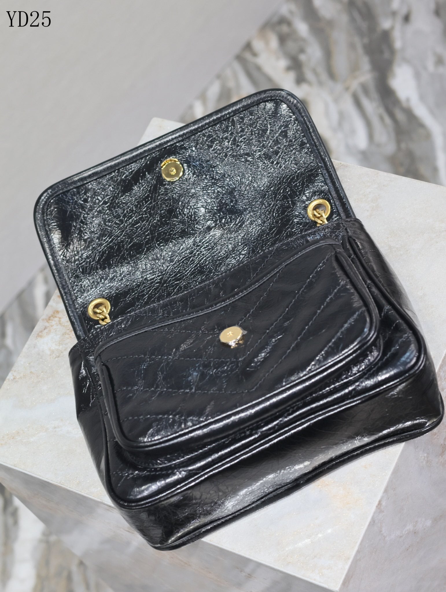 Niki Medium Patent Leather Shoulder Bag