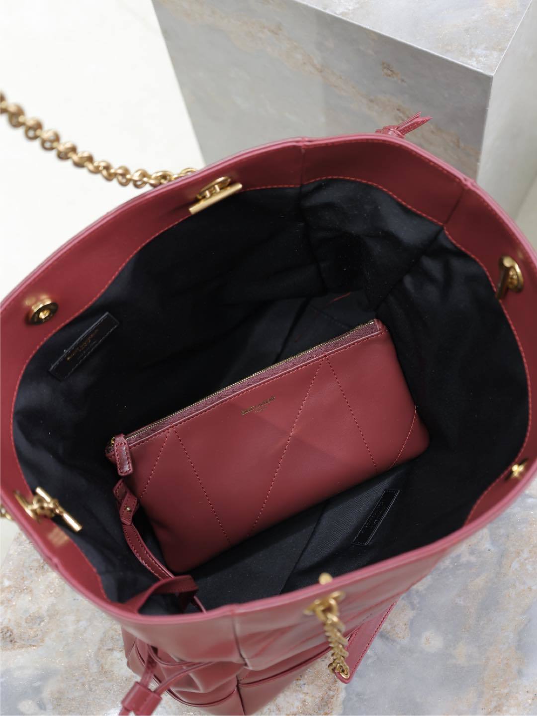 Niki Soft Chain Shoulder Bag