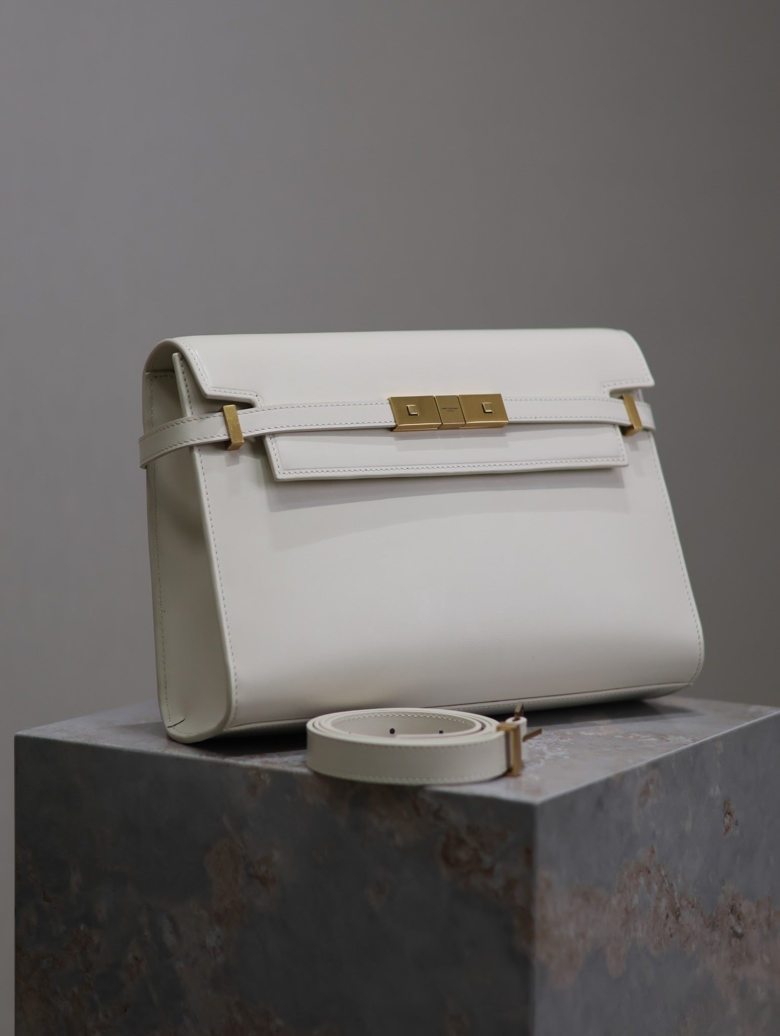 Crocodile-Embossed Leather Chain Bag