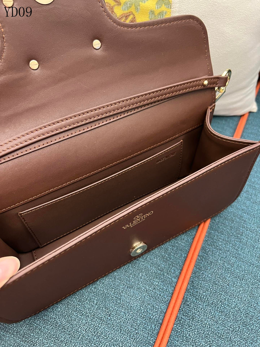 Garavani VLogo Signature Bag