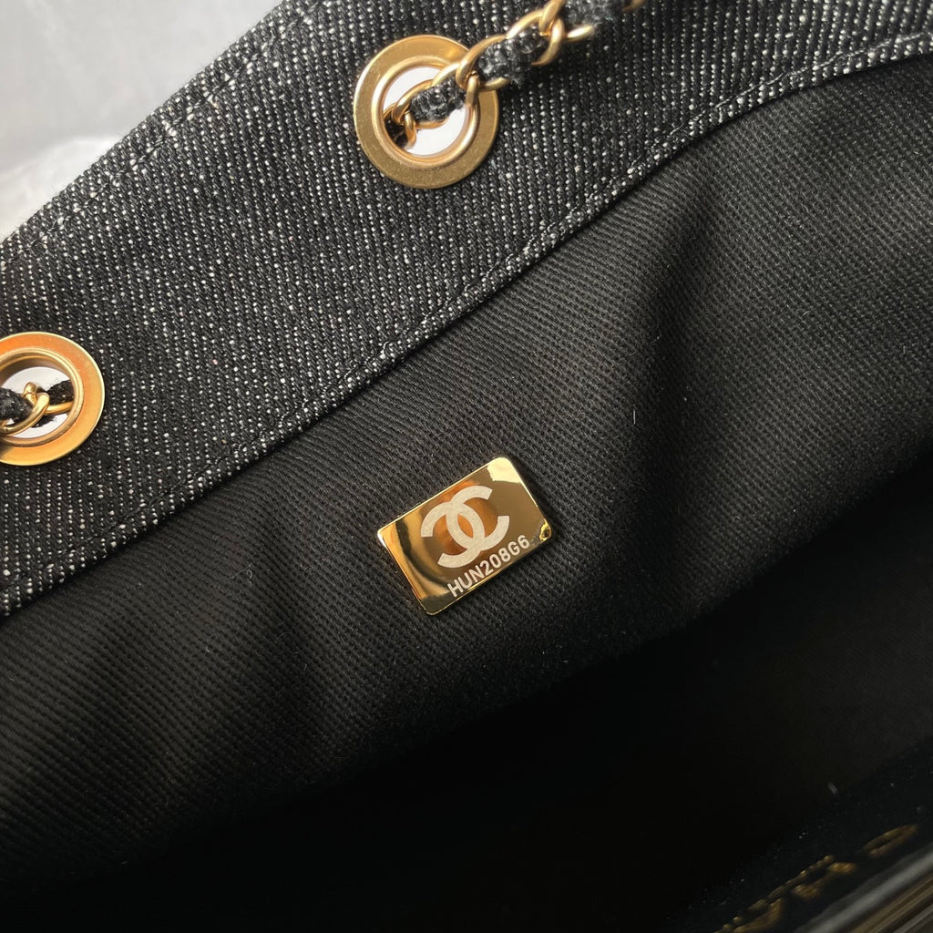 25 Medium Quilted Denim Bag