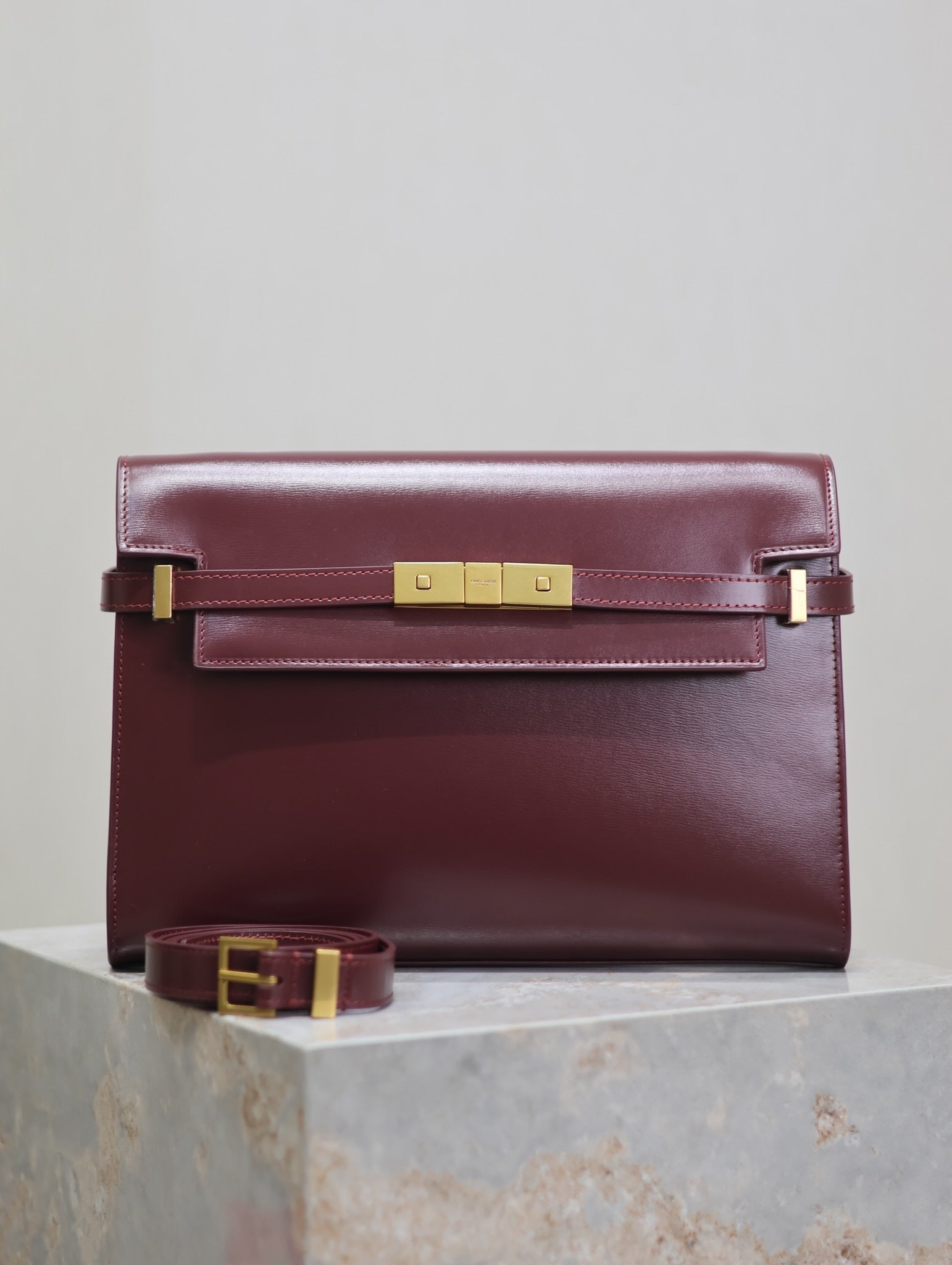 Crocodile-Embossed Leather Chain Bag