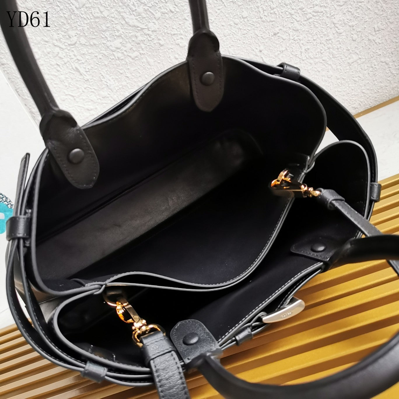 Buckle Belted Medium Leather Tote Bag