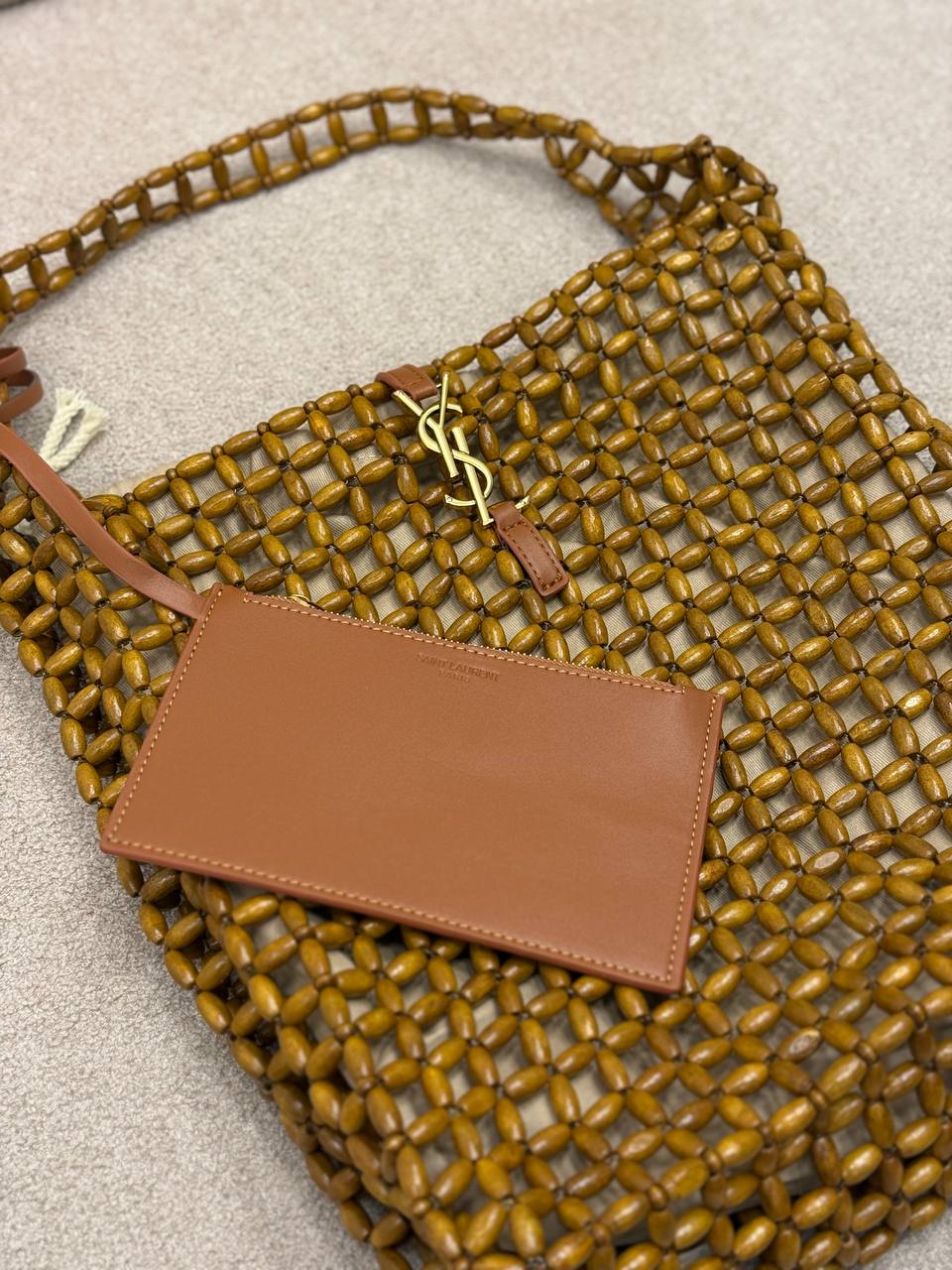 Le 5 À 7 Large In Wood Beads