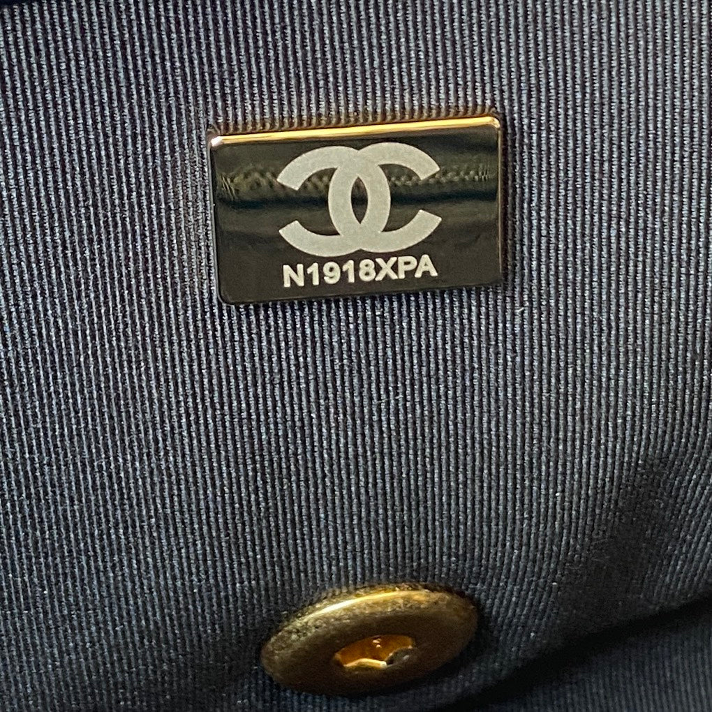 Quilted Chain Shoulder Bag