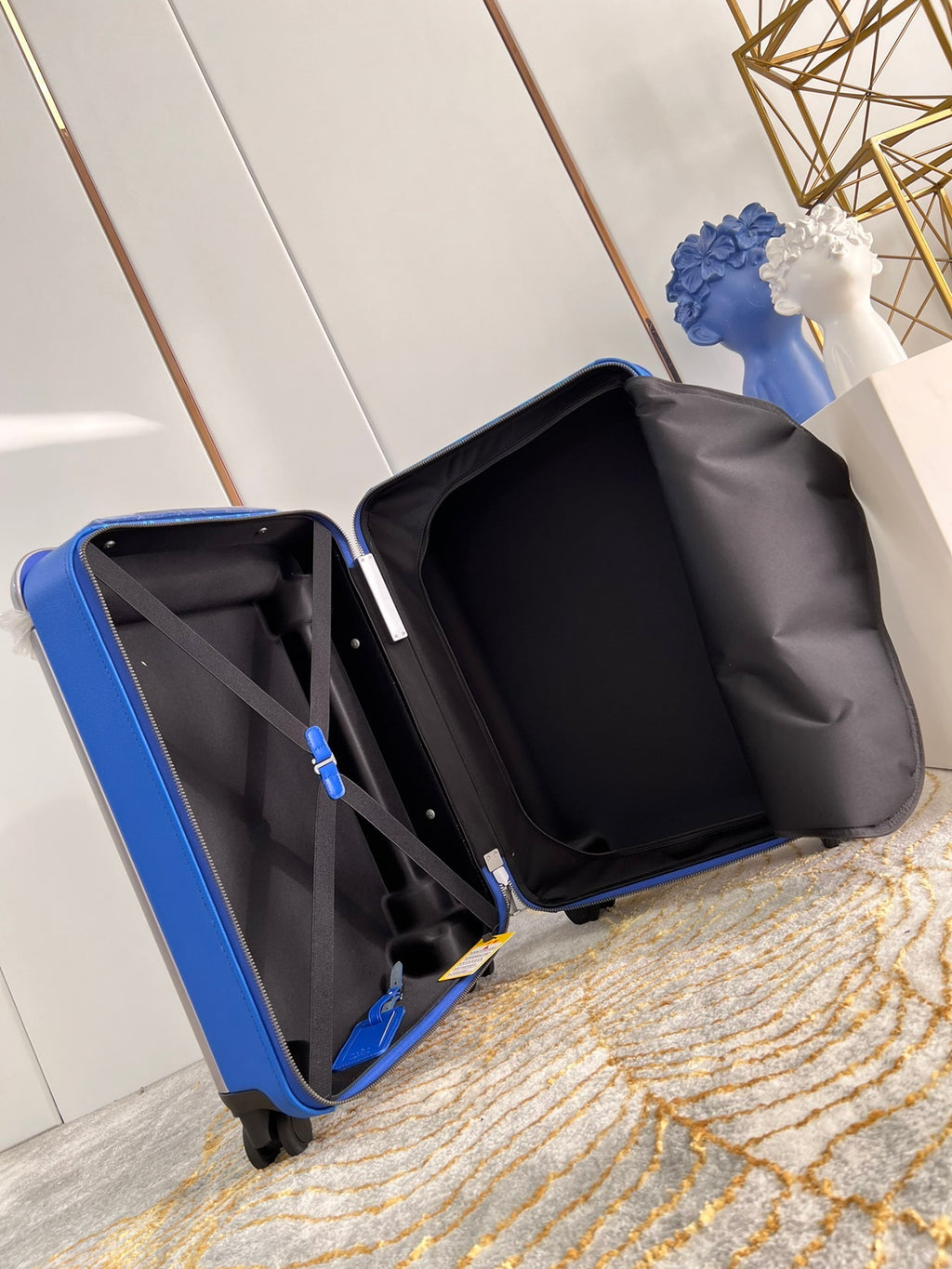 Horizon Style Cabin Suitcase