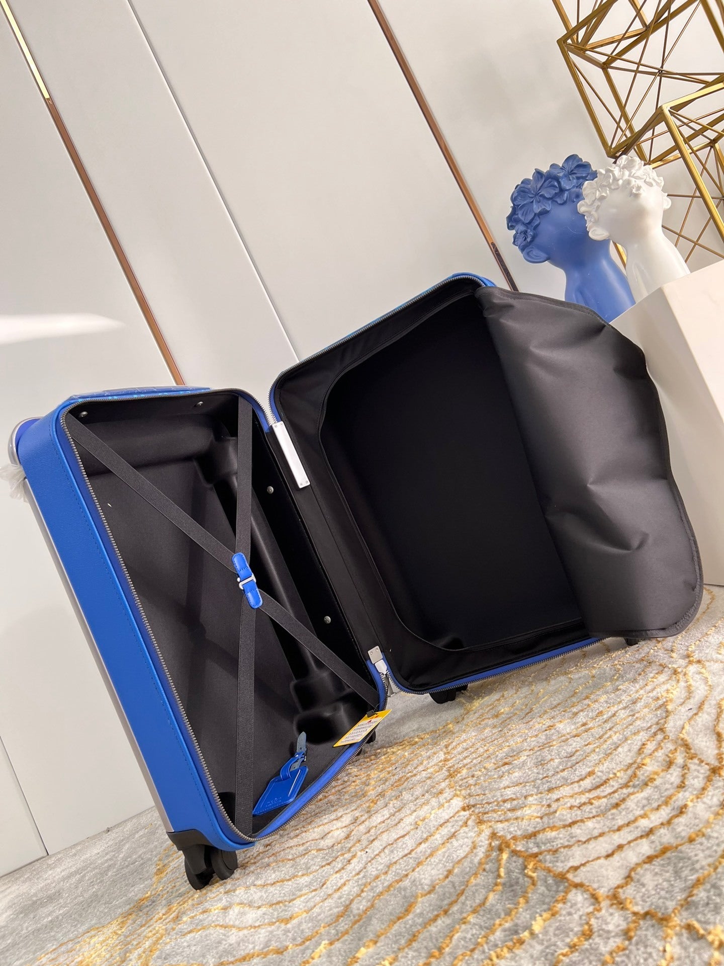 Horizon Style Cabin Suitcase
