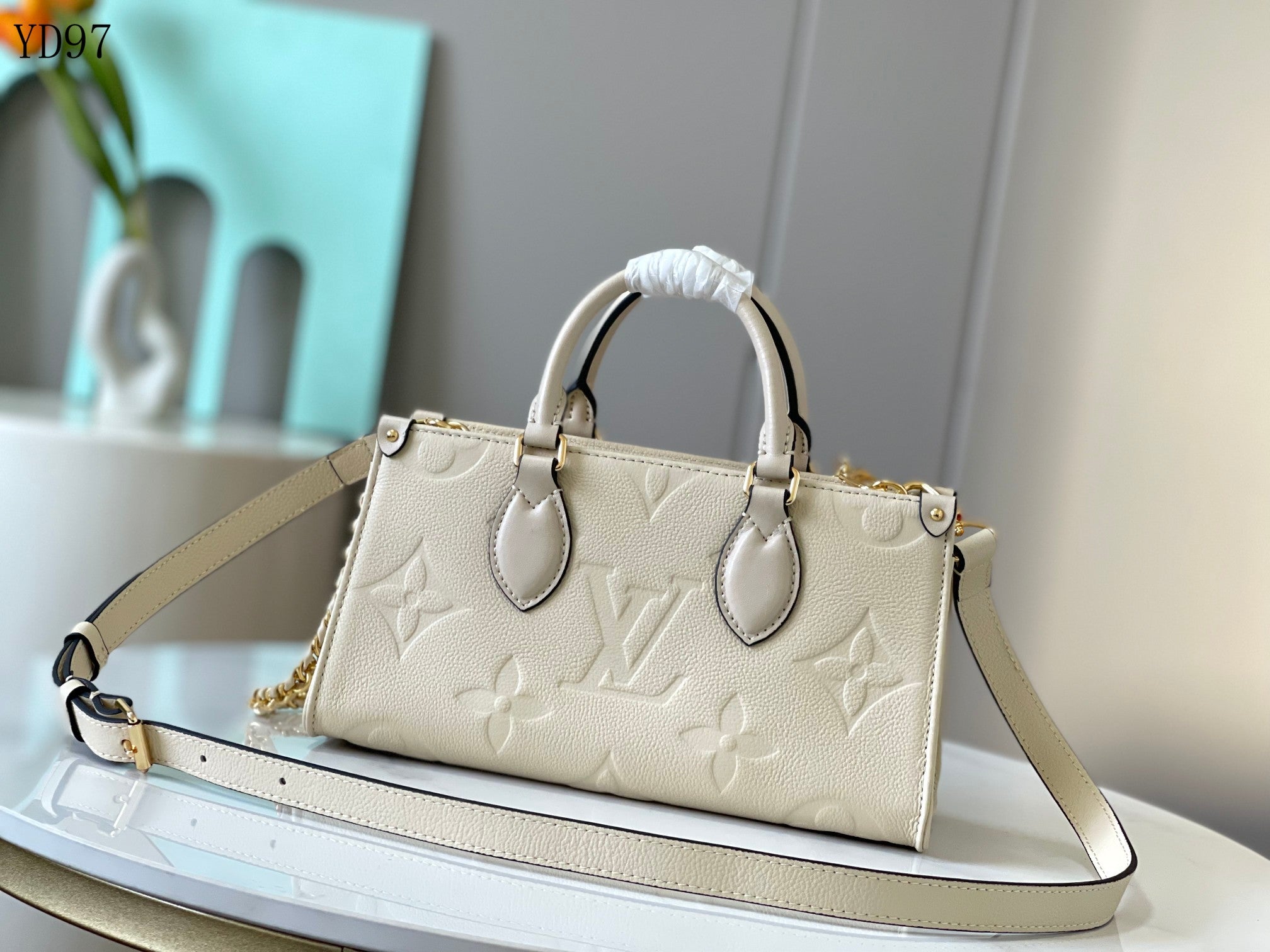 OnTheGo East West Bag