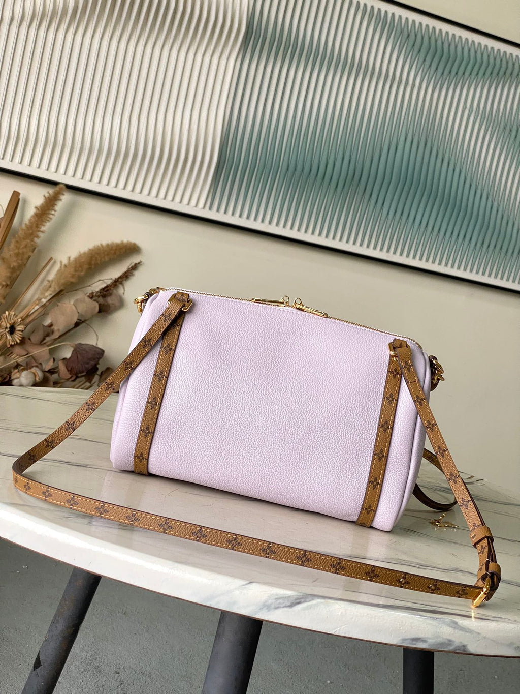 Express Small Leather Shoulder Bag