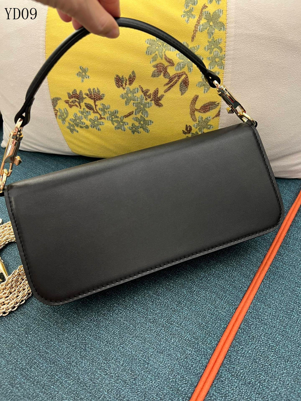 Garavani VLogo Signature Bag