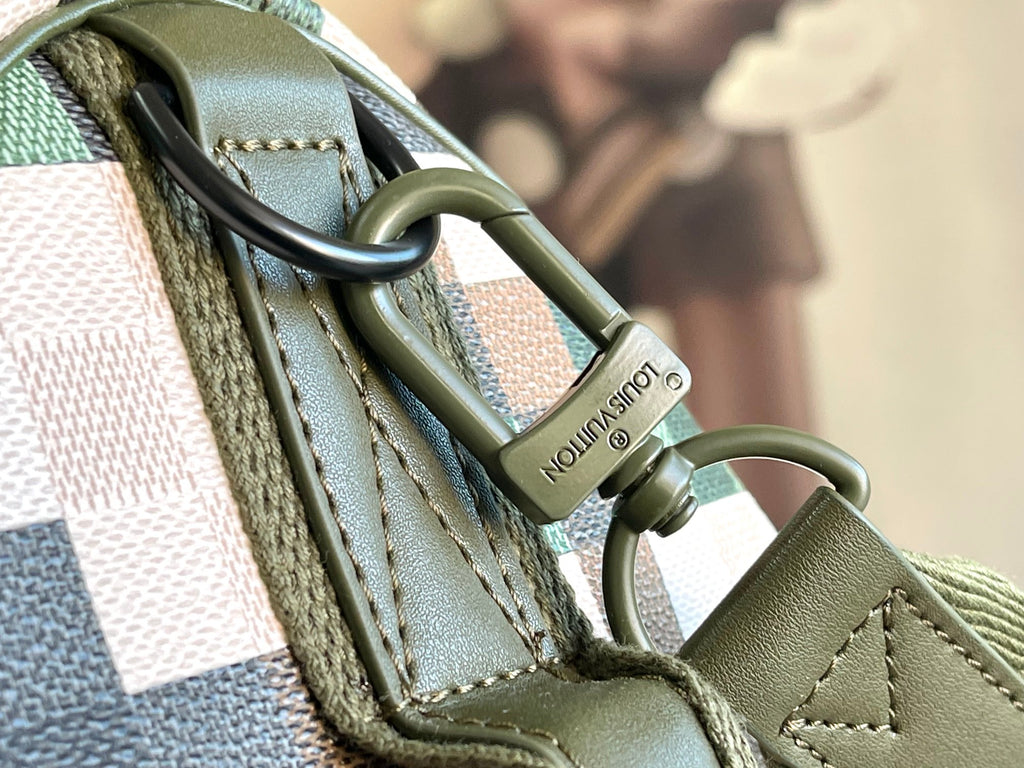 Keepall Bandoulière 50 – Pixel Camo Edition (Spring-Summer 2024 Défilé Homme)