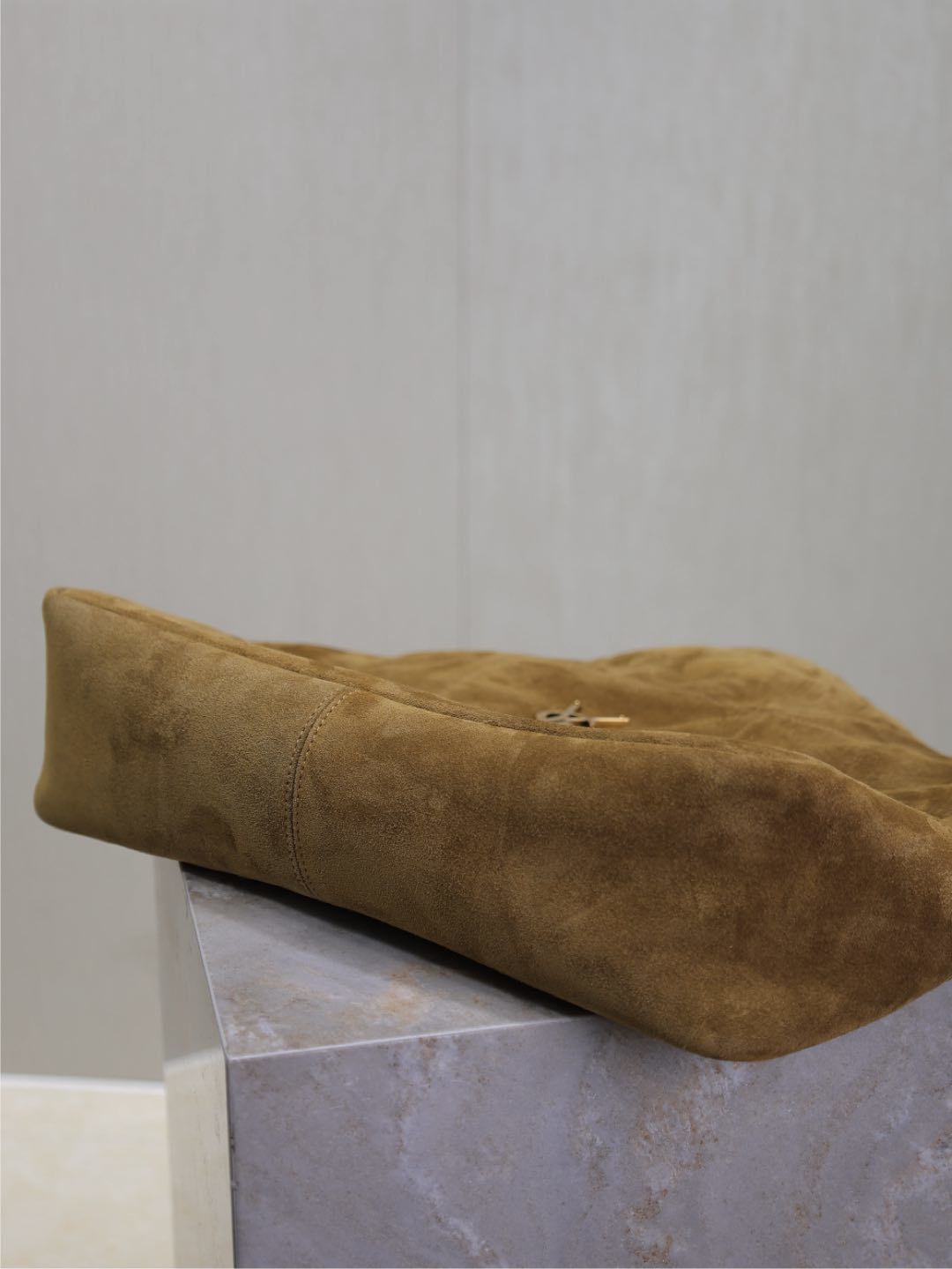 Niki Soft Chain Shoulder Bag