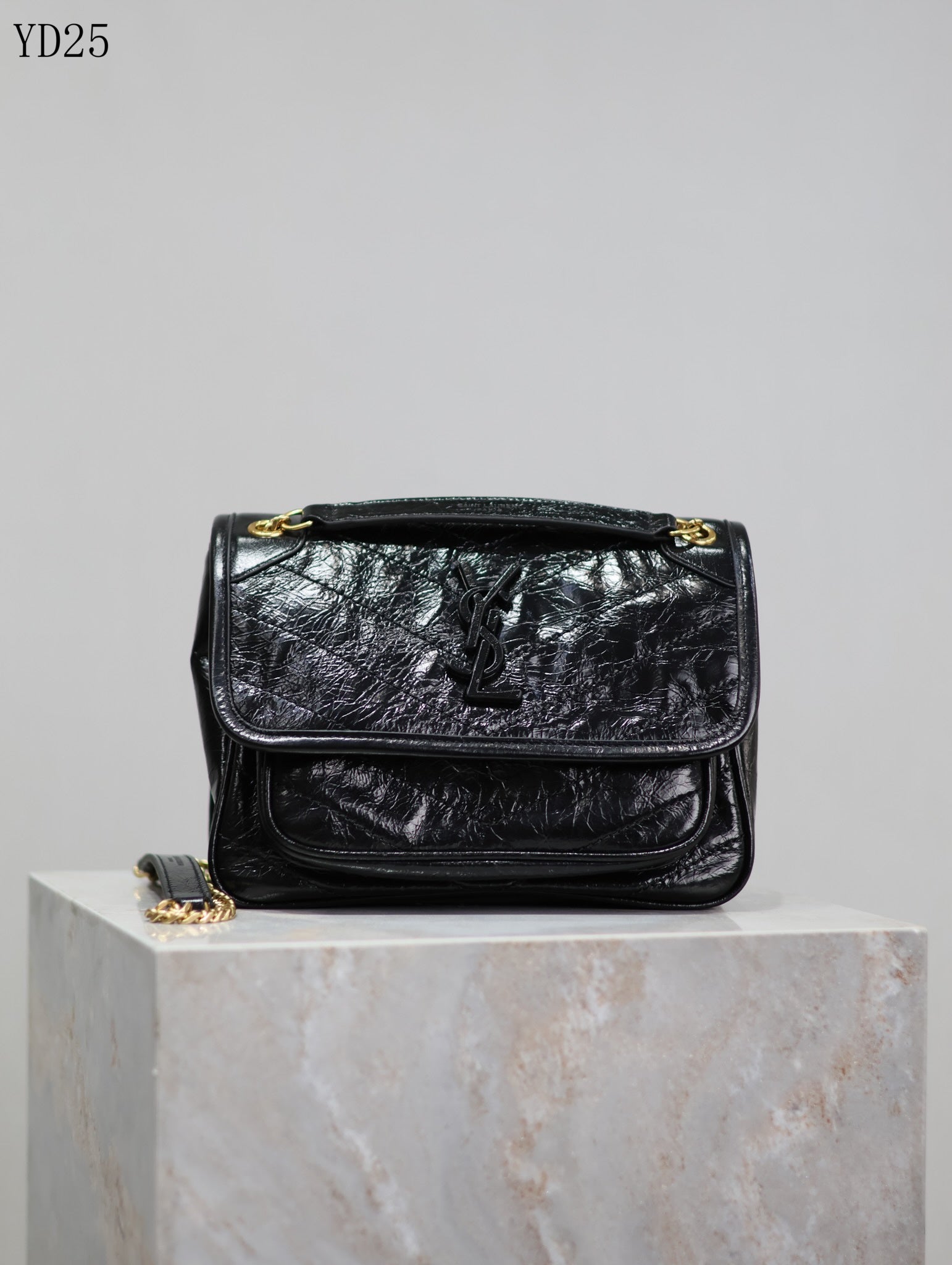 Niki Medium Patent Leather Shoulder Bag
