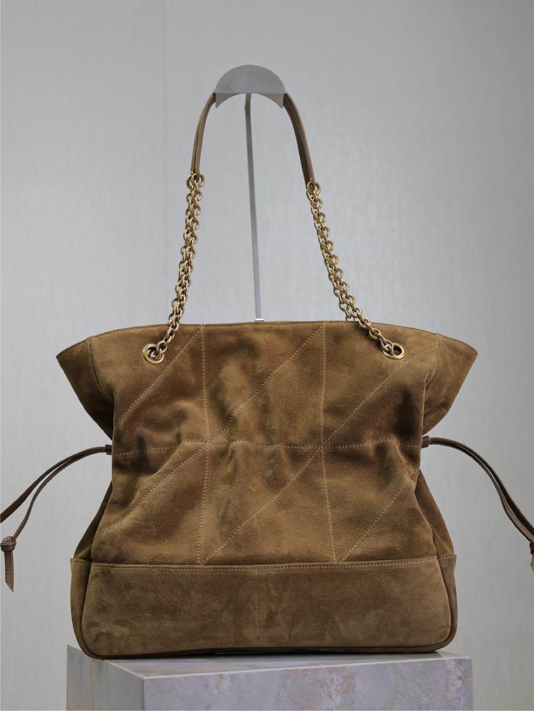 Niki Soft Chain Shoulder Bag