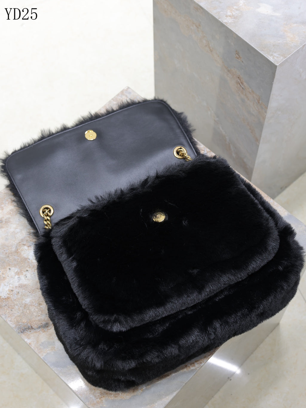 Niki Medium in Shearling Bag