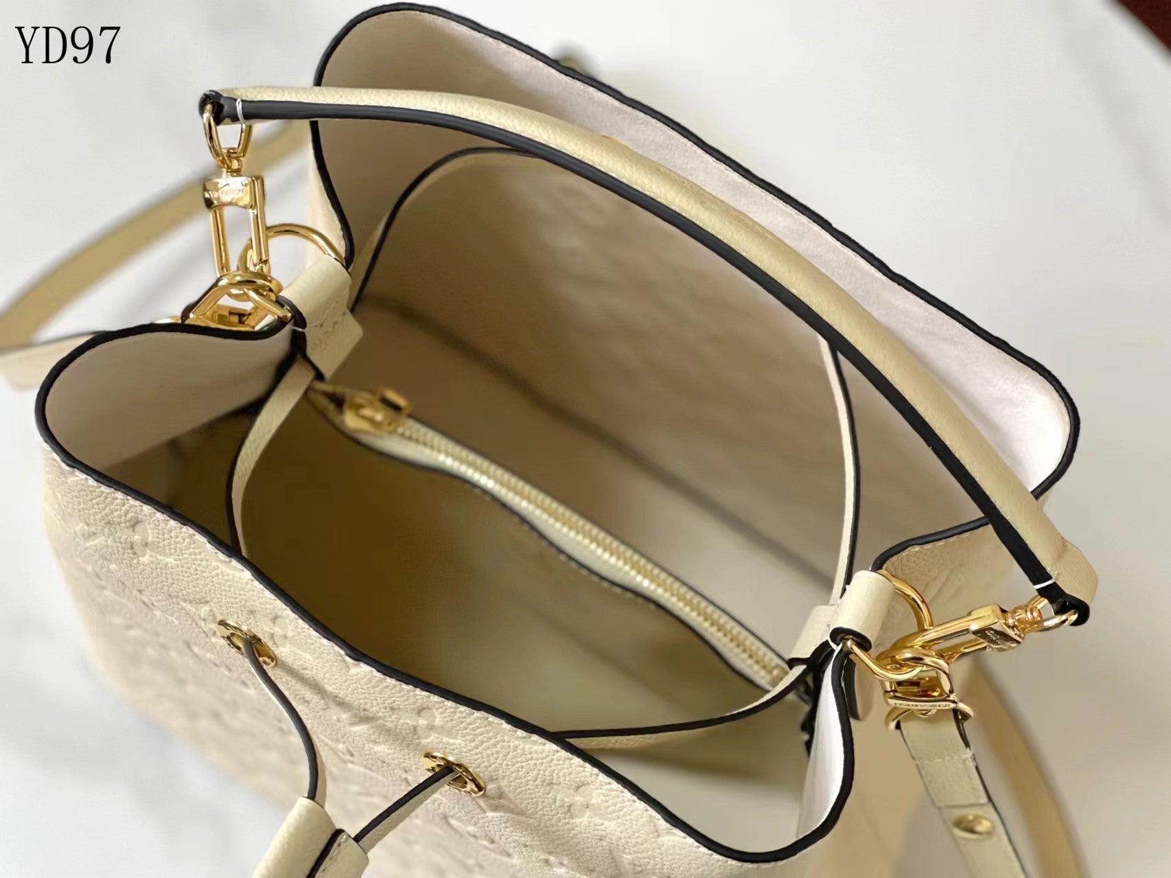 NéoNoé MM Bucket Bag