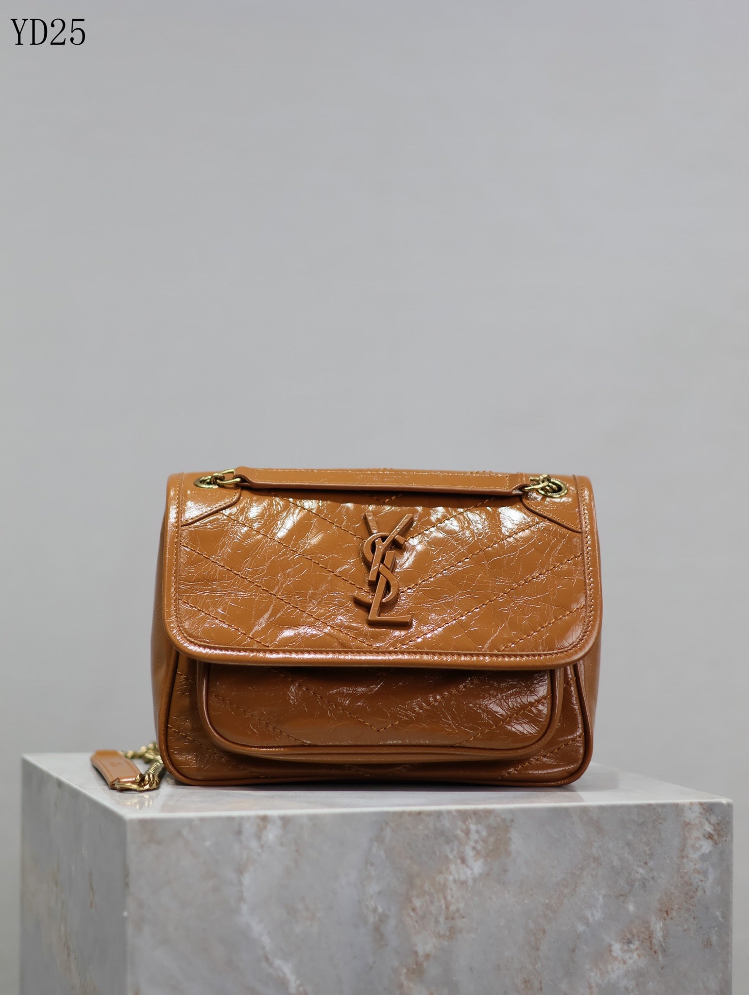 Niki Medium Patent Leather Shoulder Bag