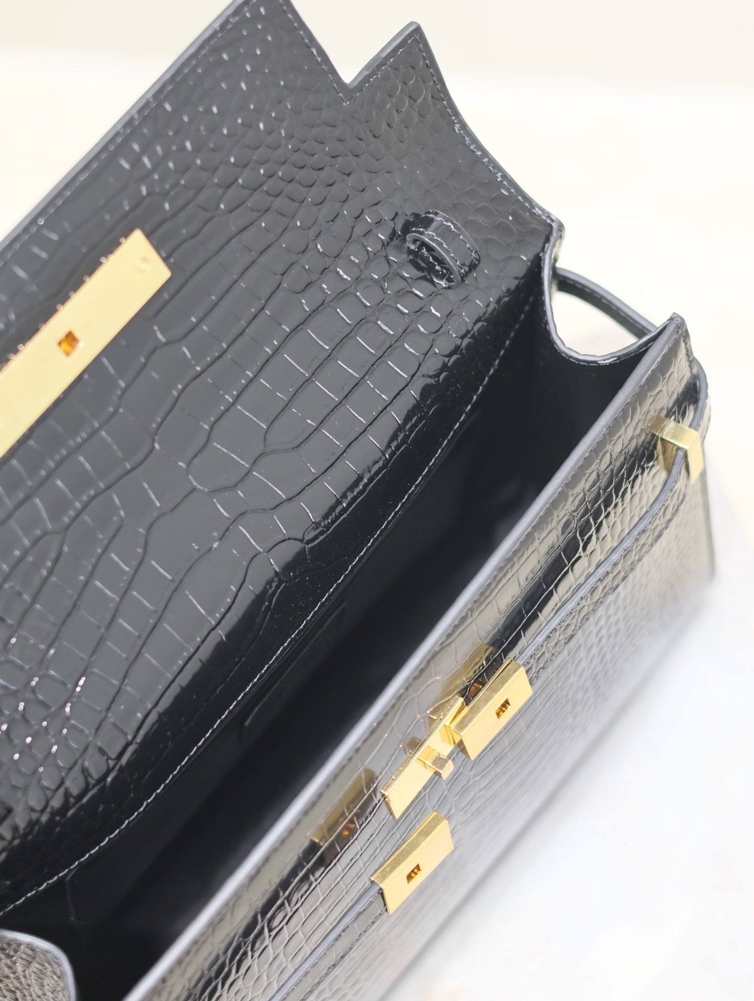 Crocodile-Embossed Leather Chain Bag