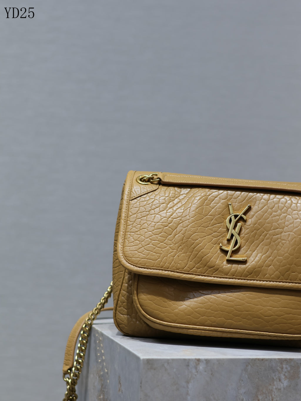 Niki Medium Shoulder Bag