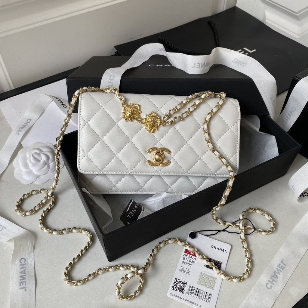 19 Woc Quilted Chain Bag