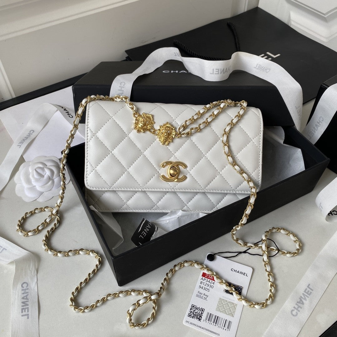 19 Woc Quilted Chain Bag