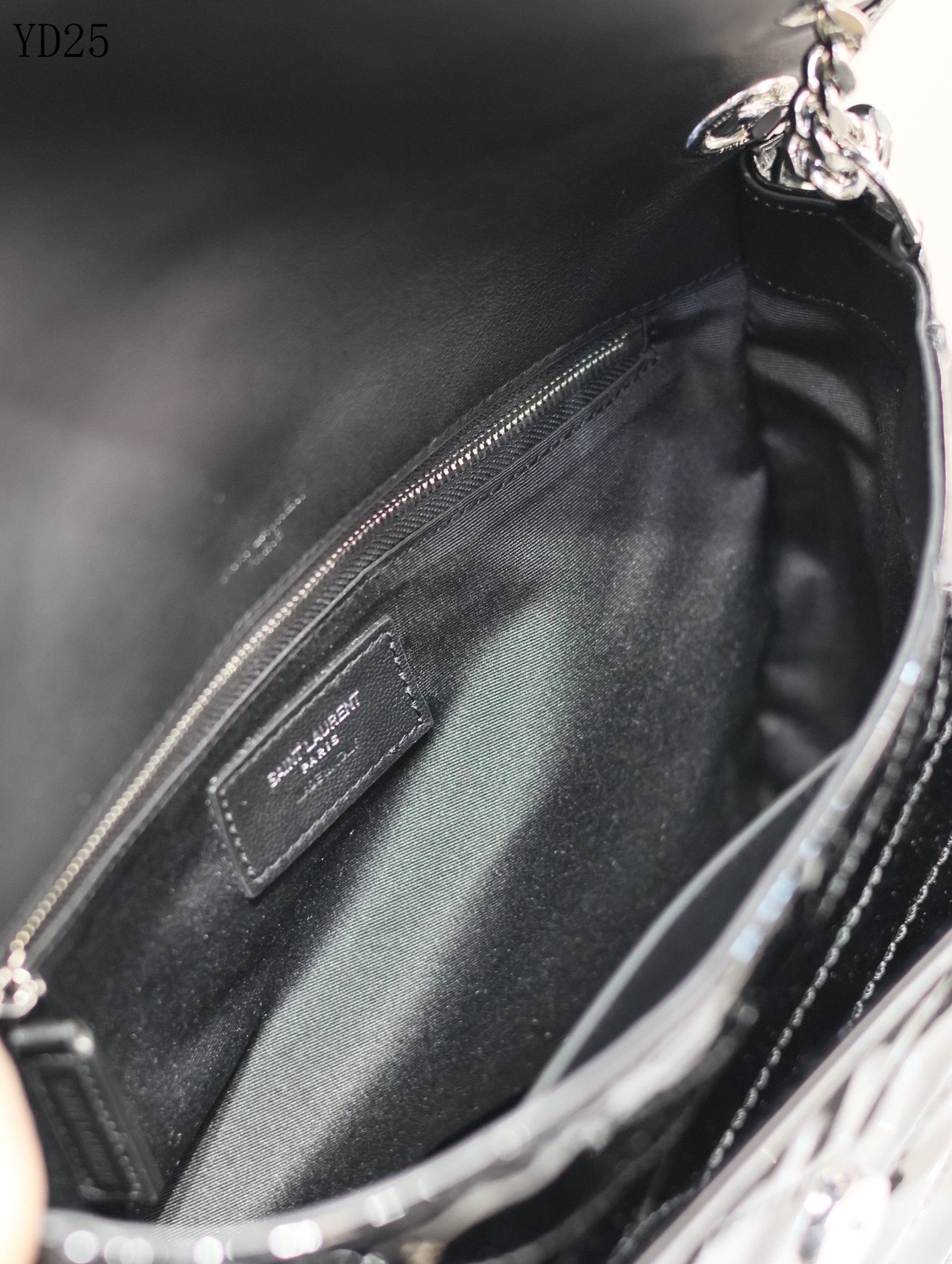 Niki Medium Patent Leather Shoulder Bag