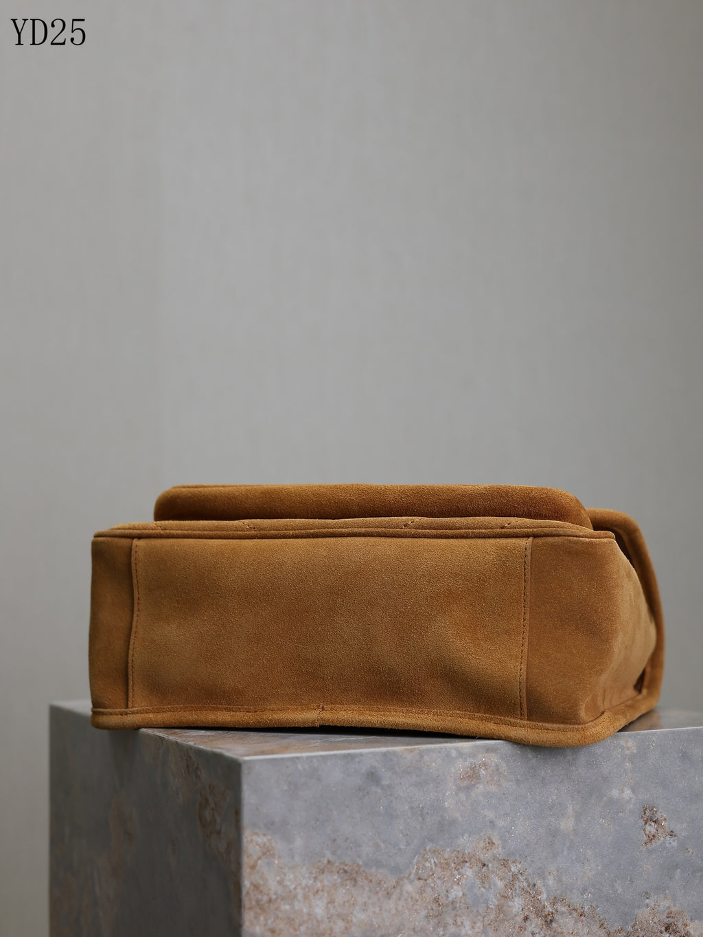 Niki Medium Shoulder Bag