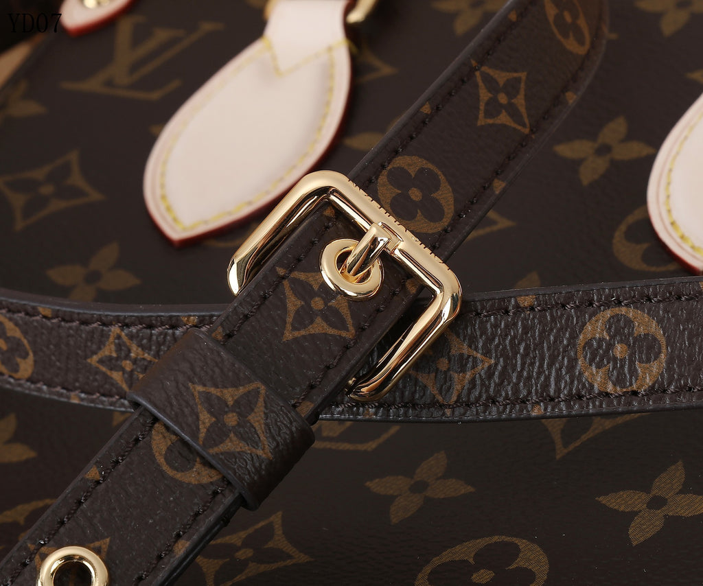 Monogram Sac Plat BB