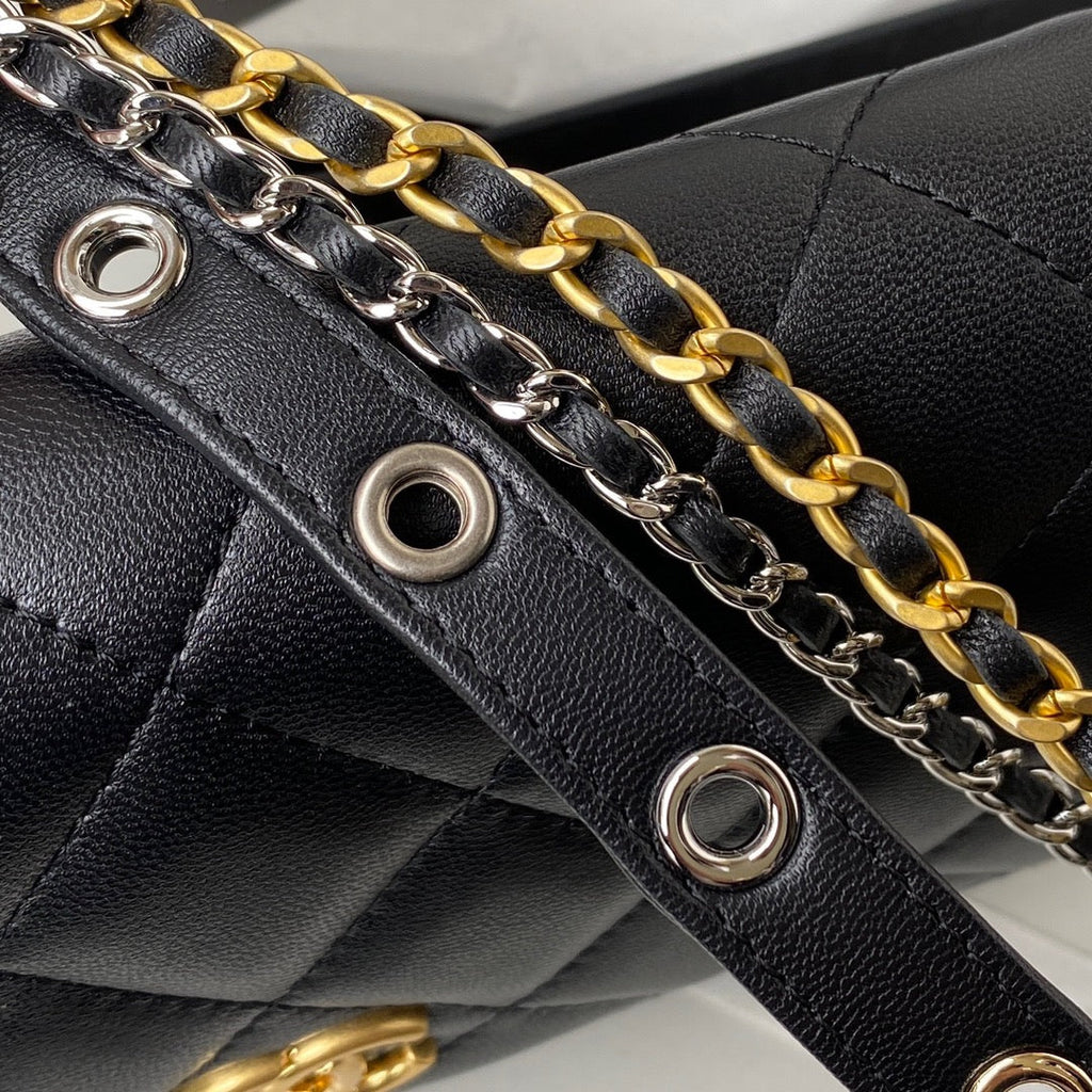 Classic Quilted Wallet on Chain