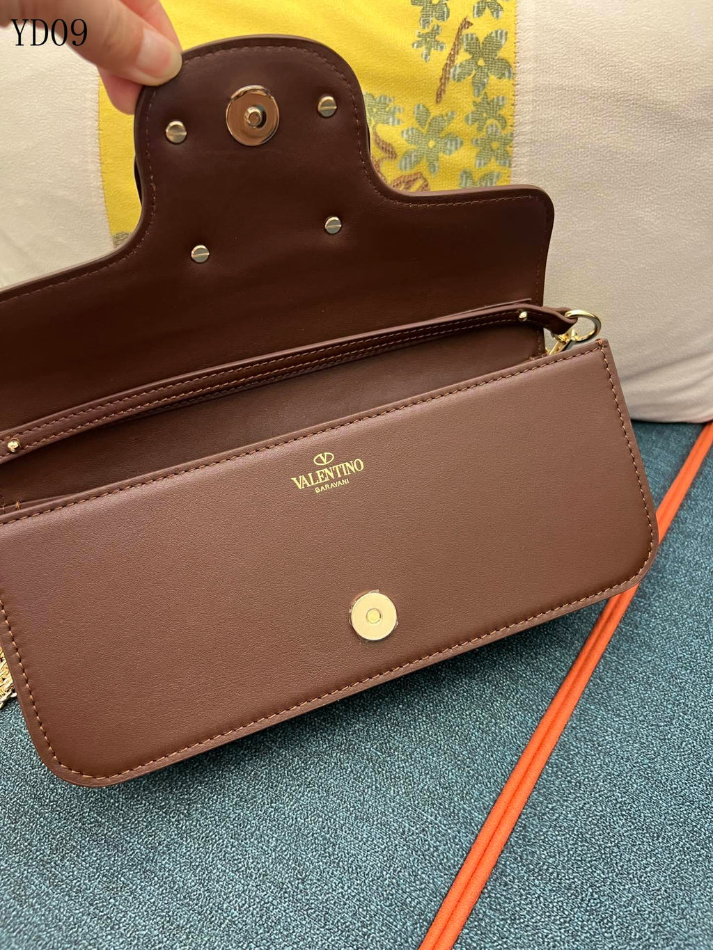 Garavani VLogo Signature Bag