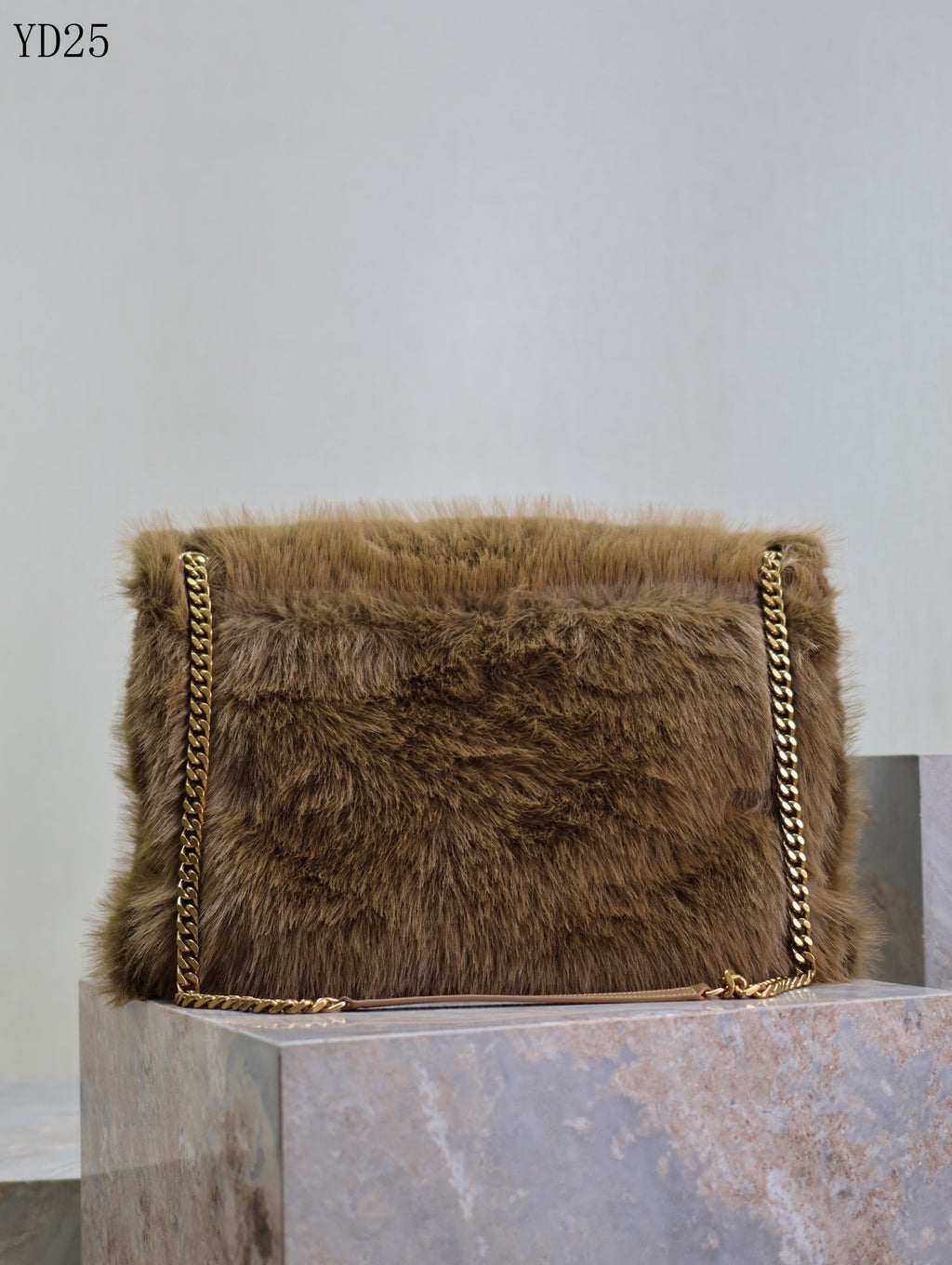 Niki Large in Shearling Bag