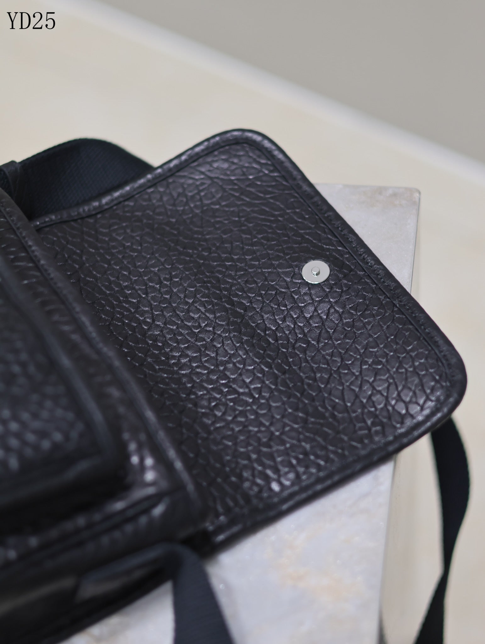 Niki Grained Leather Bag