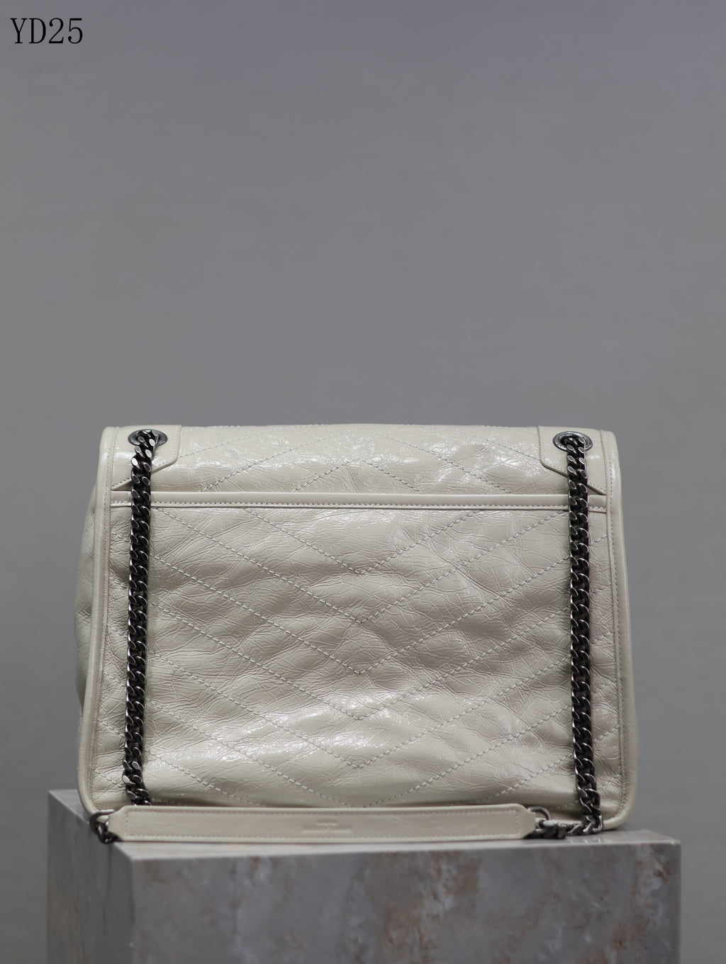 Niki Medium Leather Shoulder Bag