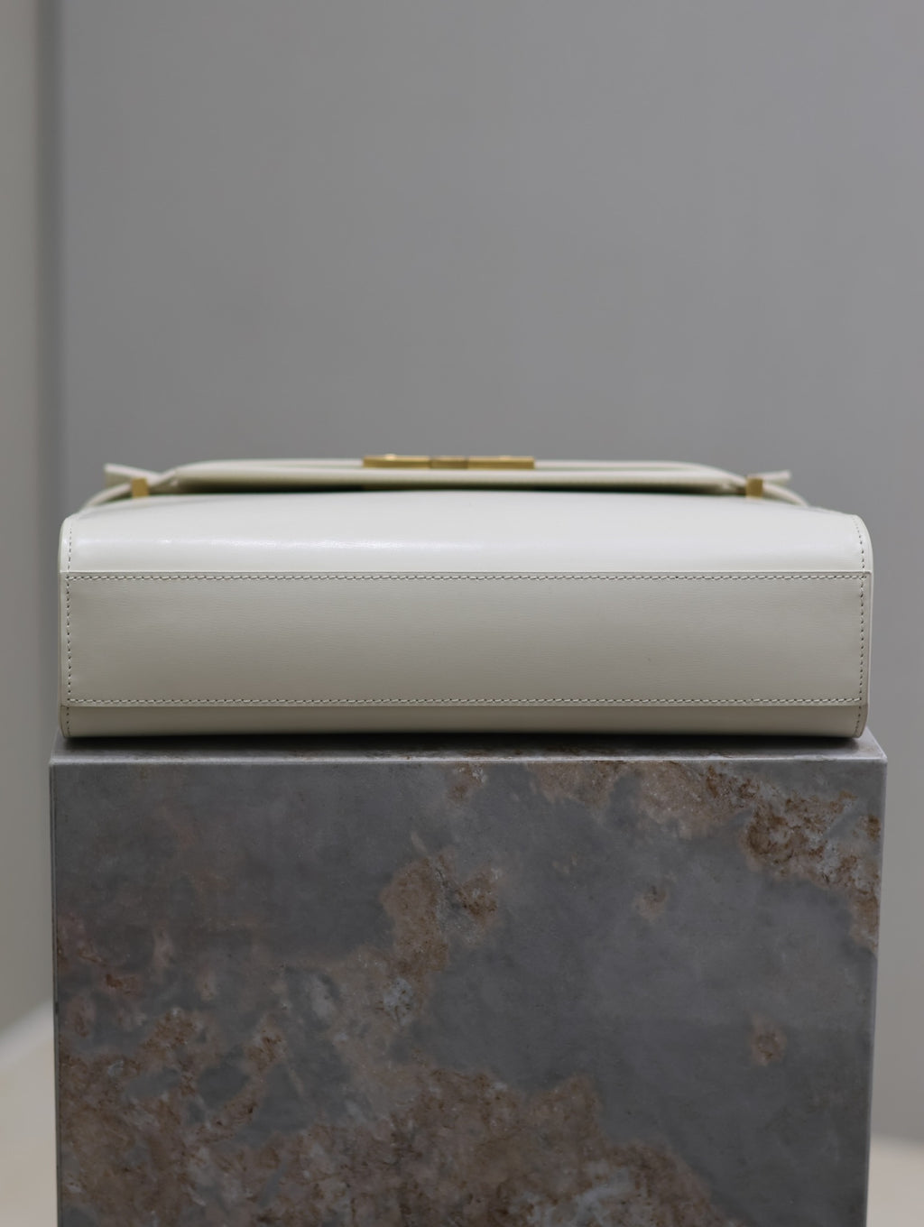 Crocodile-Embossed Leather Chain Bag