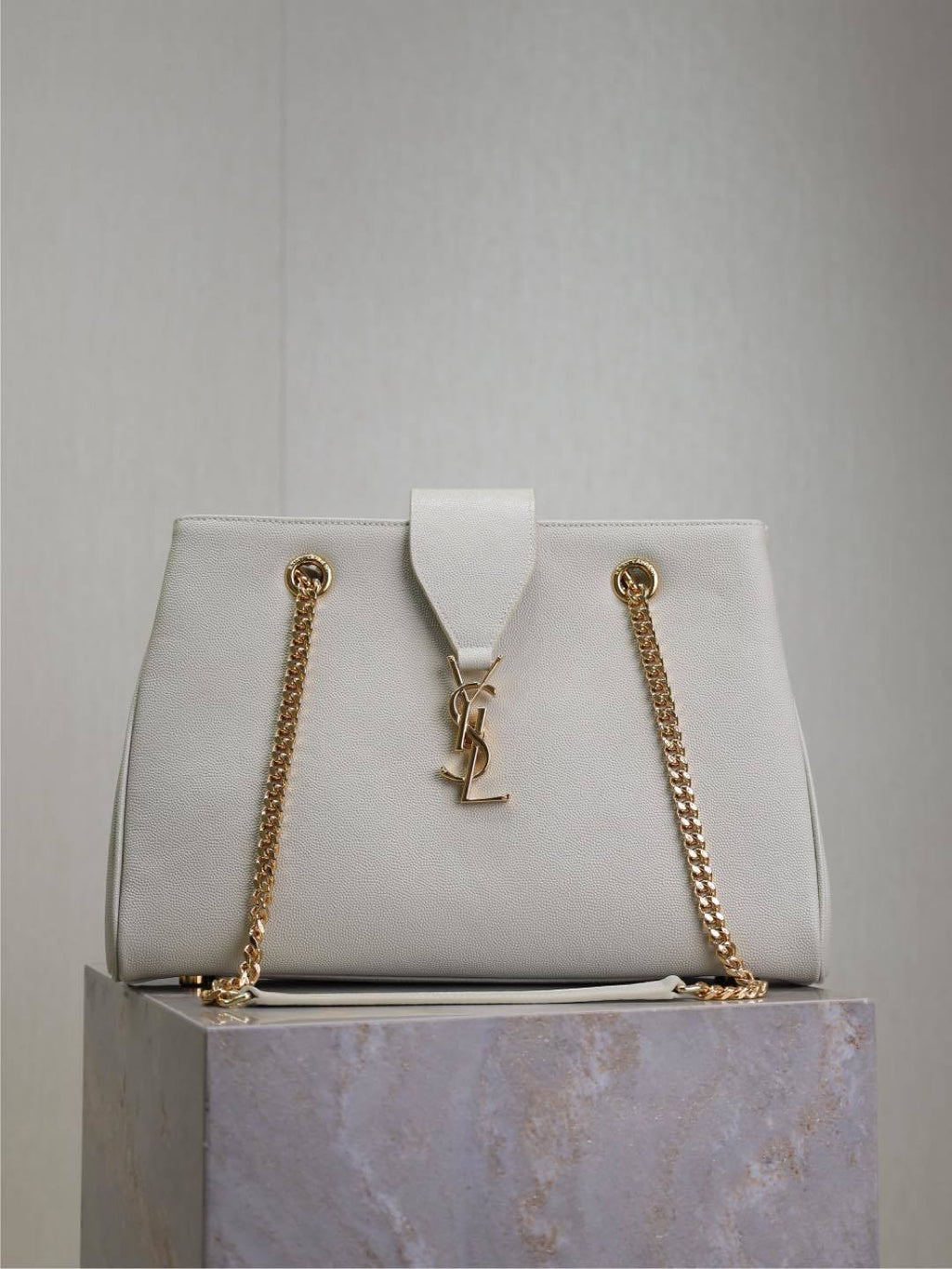 Grain Leather Chain Shoulder Bag